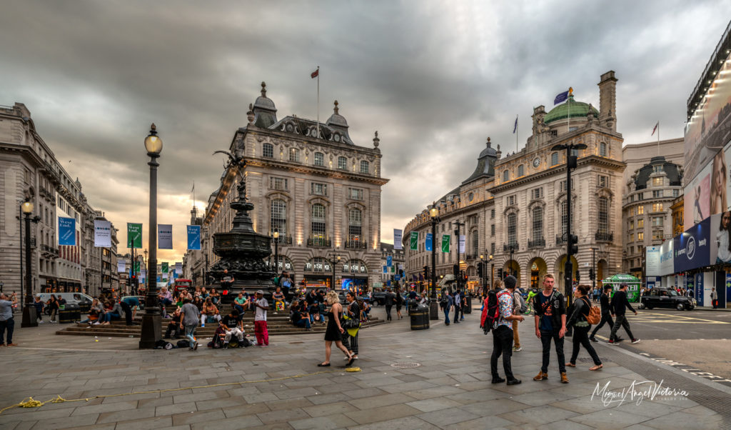 Piccadilly Circus - Londres