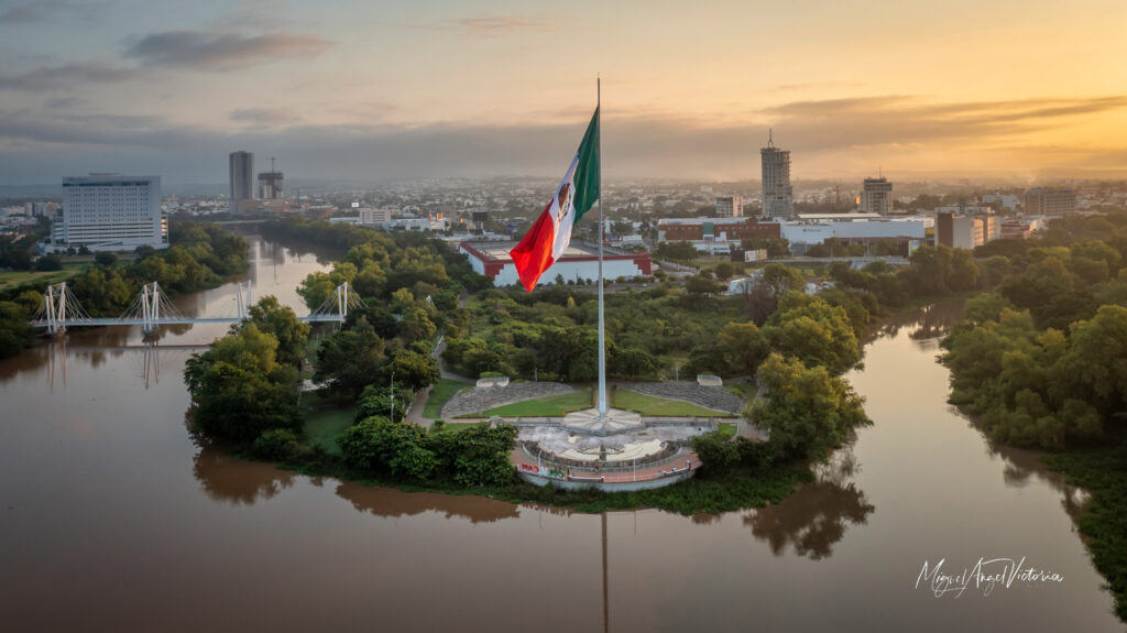 Bandera Monumental - Culiacán