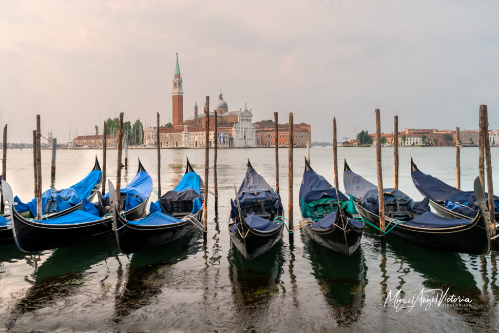 Traghetto Gondole Molo (Muelle de Góndolas) - Venecia